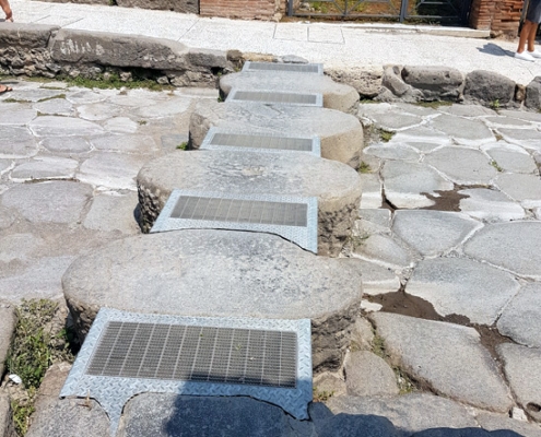 Another example of ramp for disabled in Pompeii