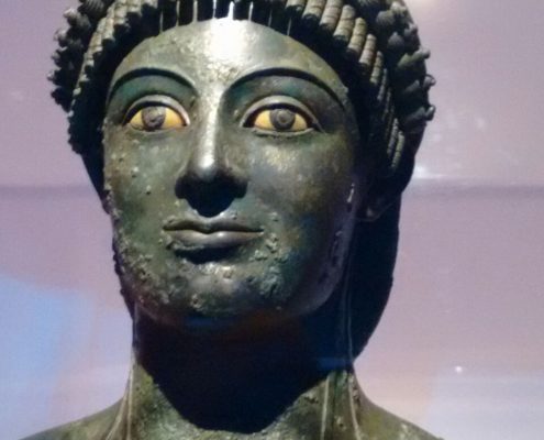 Statua bronzea di Apollo trovata a Pompei