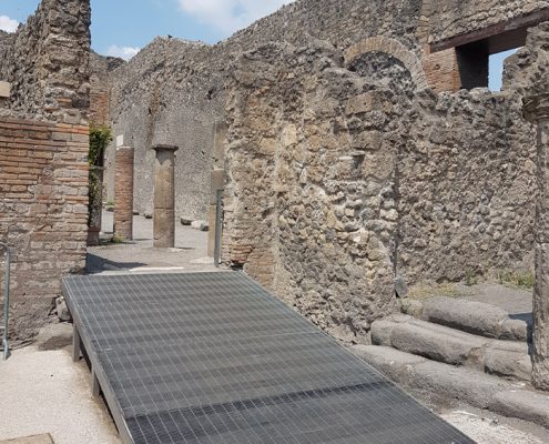 Una delle rampe per sedie a rotelle a Pompei
