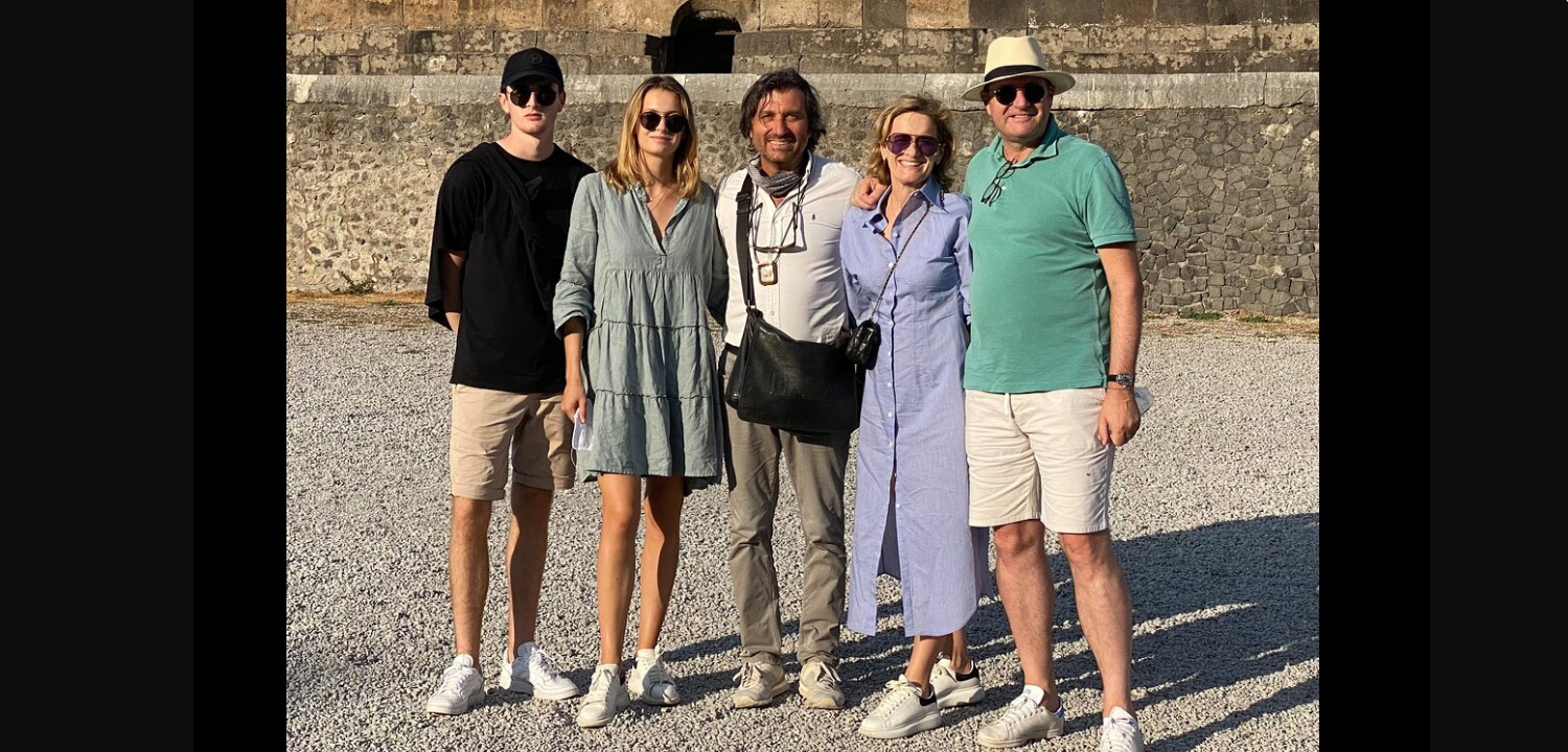 L'archeologo Dario Davide con una splendida famiglia durante la visita dell'anfiteatro a Pompei